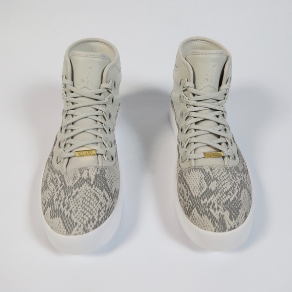 🆕 Nike Jordan Westbrook 0 Croc Sneaker Light Bone - Picture 2 of 8